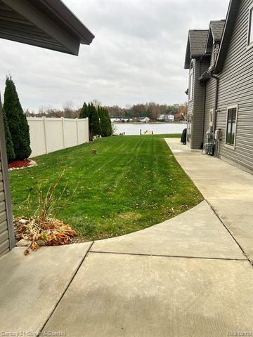 8065 S Portage Road, Jackson, MI 49201