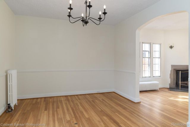 42 Cranford Lane, Grosse Pointe, MI 48230