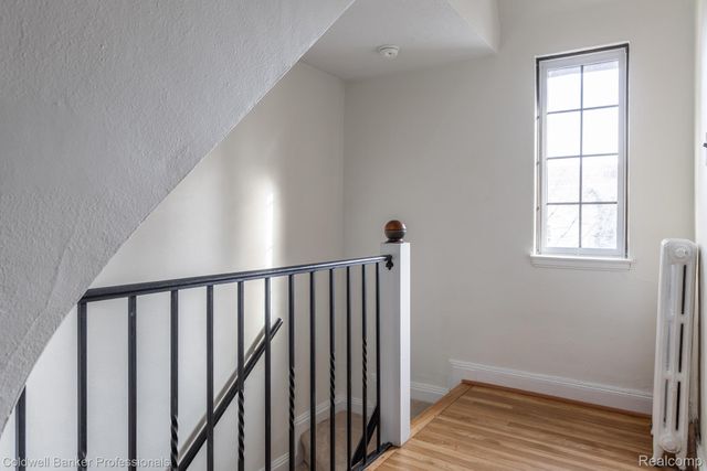 42 Cranford Lane, Grosse Pointe, MI 48230