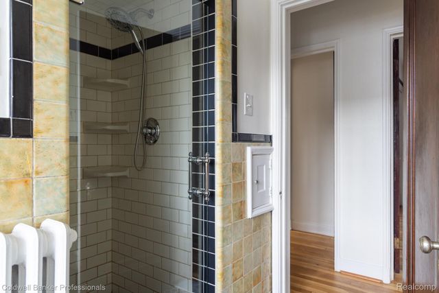 42 Cranford Lane, Grosse Pointe, MI 48230