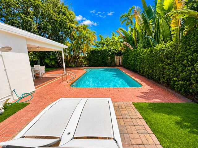 800 SE 11TH Court, Fort Lauderdale, FL 33316