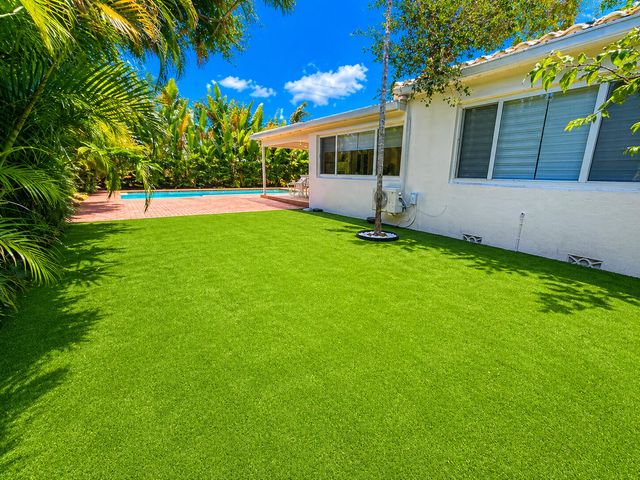 800 SE 11TH Court, Fort Lauderdale, FL 33316