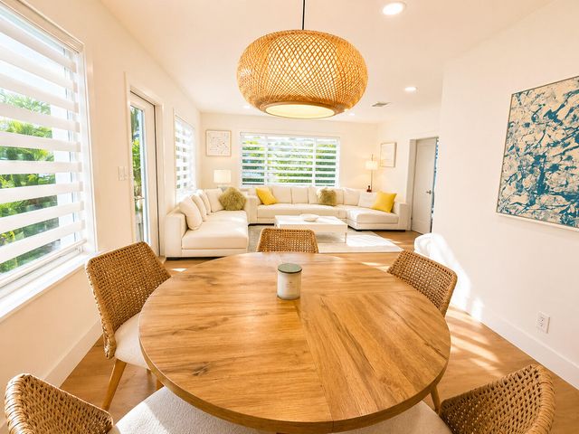800 SE 11TH Court, Fort Lauderdale, FL 33316