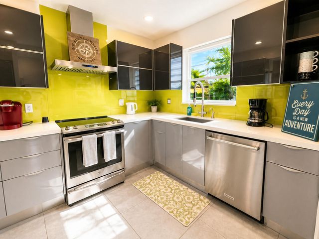800 SE 11TH Court, Fort Lauderdale, FL 33316