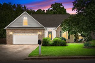 1883 Darlington Dr, Clarksville, TN 37042