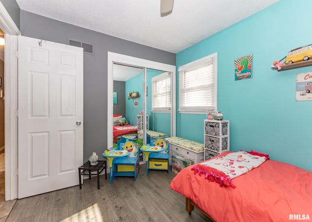 2630 35TH Avenue, Rock Island, IL 61201