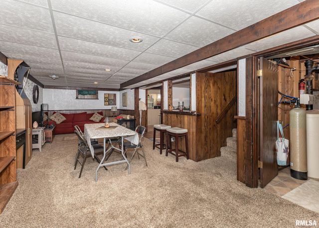 2630 35TH Avenue, Rock Island, IL 61201