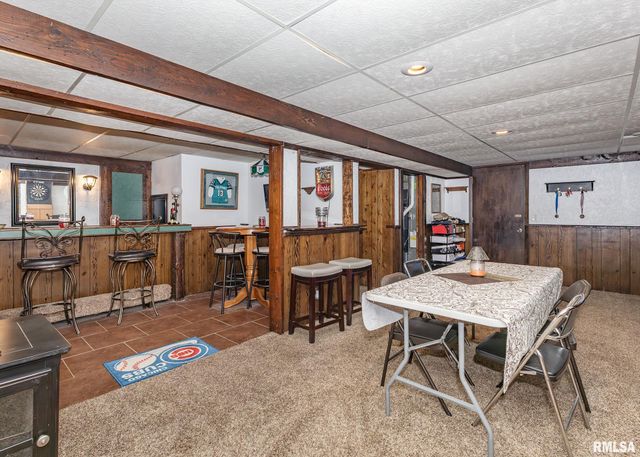 2630 35TH Avenue, Rock Island, IL 61201