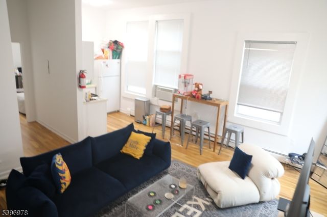 41 Glenridge Ave 2L, Montclair Twp., NJ 07042