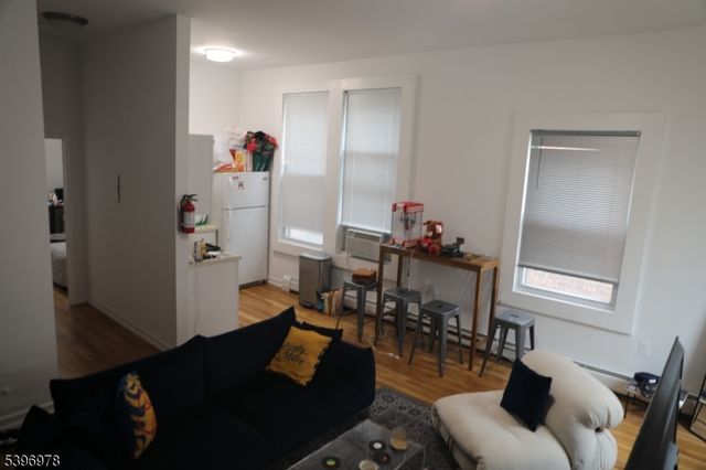 41 Glenridge Ave 2L, Montclair Twp., NJ 07042