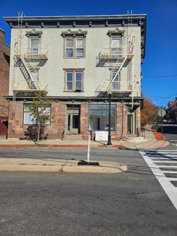 41 Glenridge Ave 2L, Montclair Twp., NJ 07042