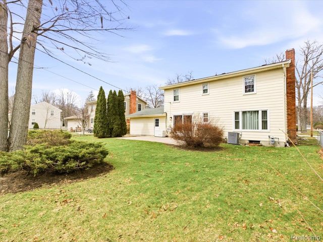 2308 Brandywine Lane, Port Huron, MI 48060