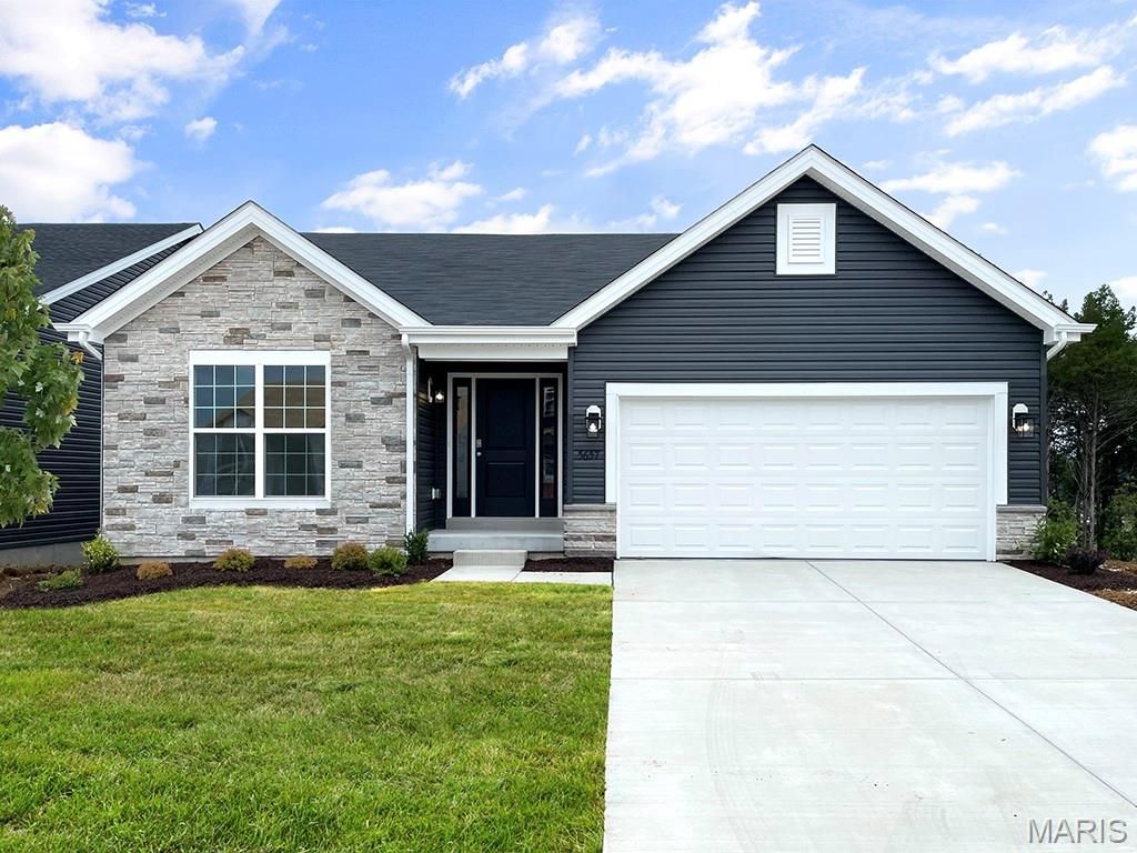 12224 Louiselle Park Drive, Maryland Heights, MO 63043