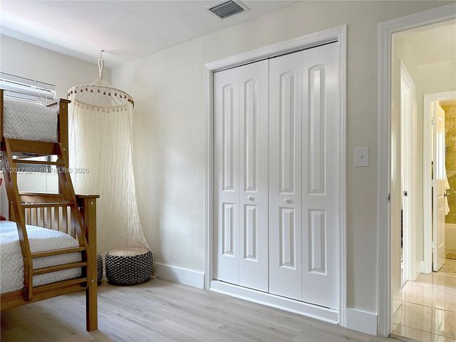 1737 NE 7th Ter, Fort Lauderdale, FL 33305