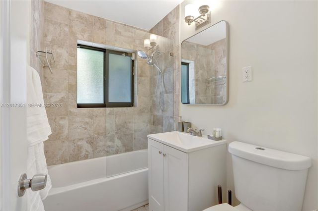 1737 NE 7th Ter, Fort Lauderdale, FL 33305