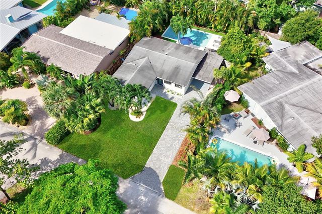 1737 NE 7th Ter, Fort Lauderdale, FL 33305