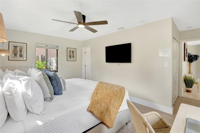 1737 NE 7th Ter, Fort Lauderdale, FL 33305