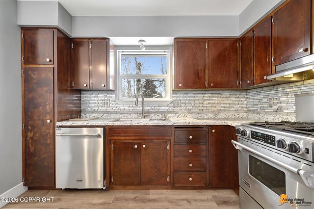 3006 Ambergate Drive, Anchorage, AK 99504