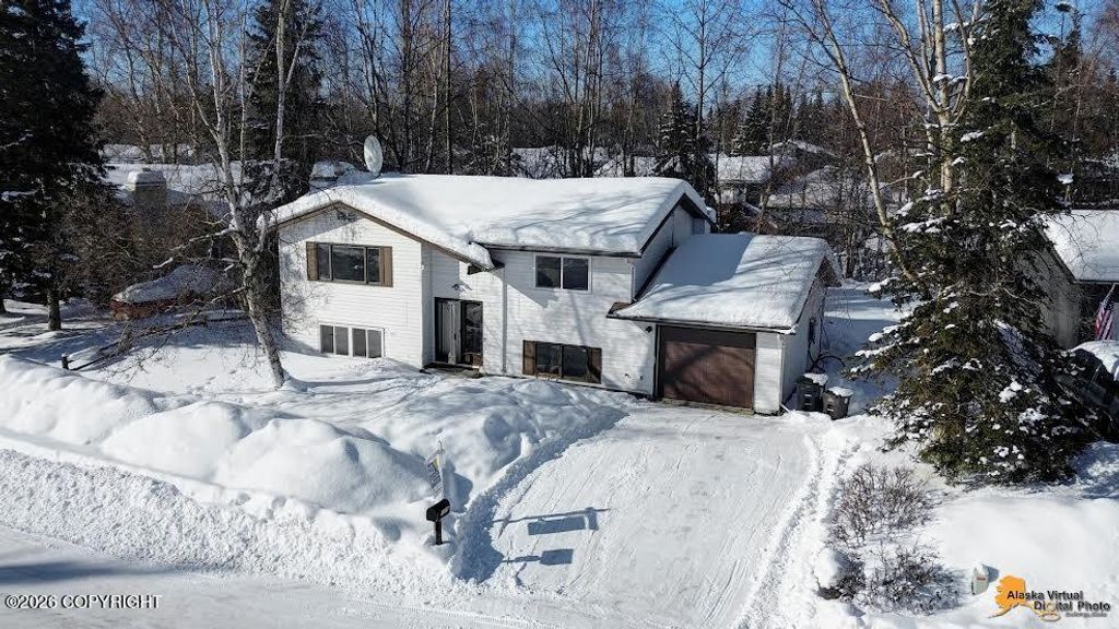 3006 Ambergate Drive, Anchorage, AK 99504