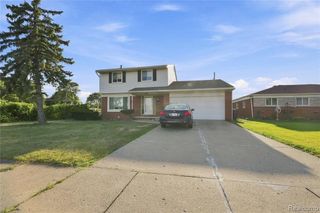33011 Crestwell Drive, Sterling Heights, MI 48310