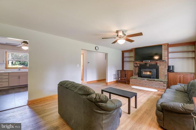 8408 MARYLAND RD, Pasadena, MD 21122