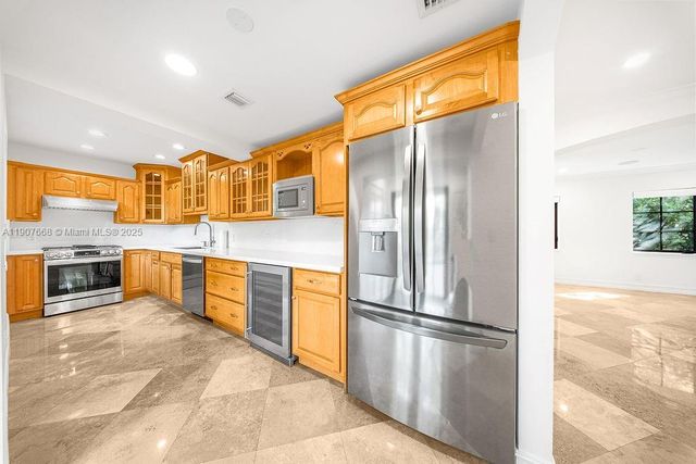 4685 SW 13th Ter, Miami, FL 33134