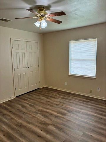 1805 Thelma Lane, Pasadena, TX 77502