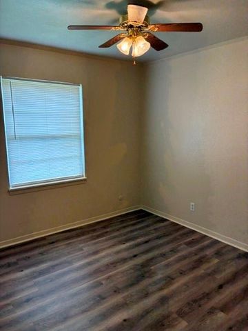 1805 Thelma Lane, Pasadena, TX 77502