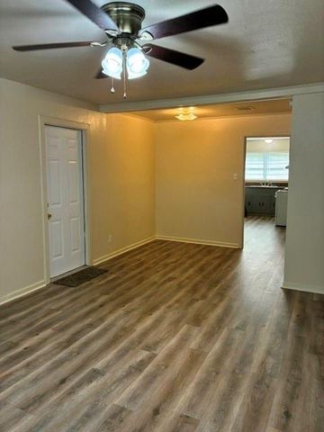 1805 Thelma Lane, Pasadena, TX 77502