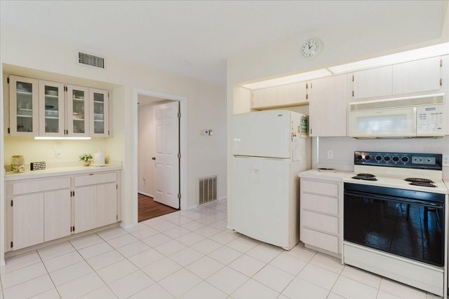 2209 UTOPIAN DRIVE E 207, Clearwater, FL 33763