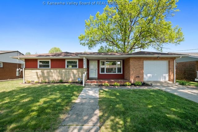 2044 LINCOLN Avenue, St Albans, WV 25177