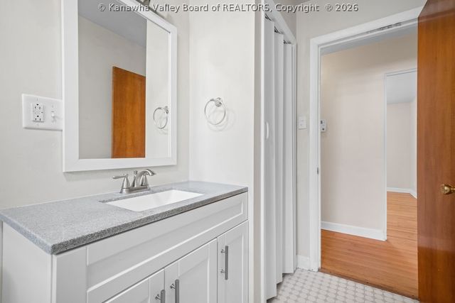 2044 LINCOLN Avenue, St Albans, WV 25177