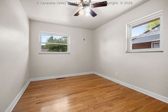 2044 LINCOLN Avenue, St Albans, WV 25177