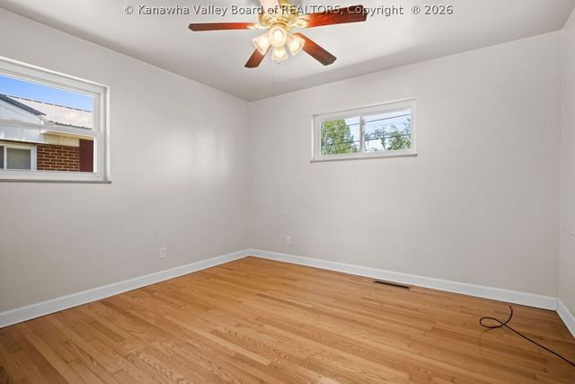 2044 LINCOLN Avenue, St Albans, WV 25177