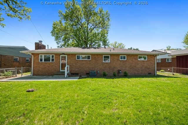 2044 LINCOLN Avenue, St Albans, WV 25177