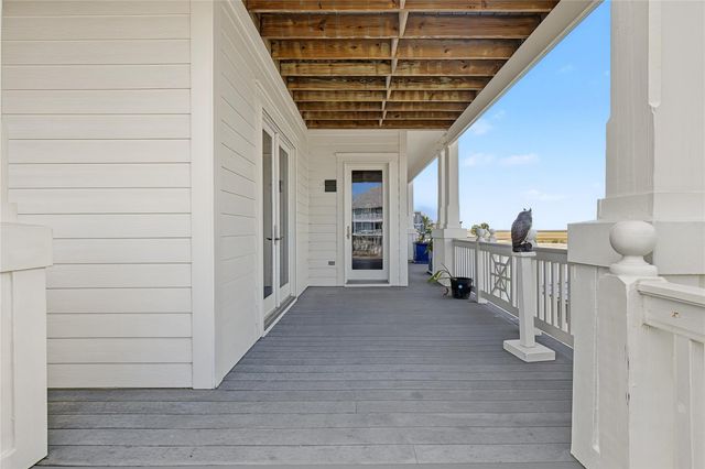 10 Islamorada, Hitchcock, TX 77563