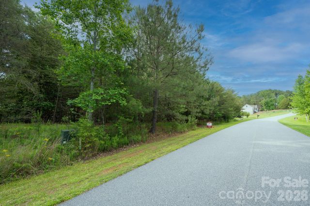 136 Oak Point Lane, Stony Point, NC 27028