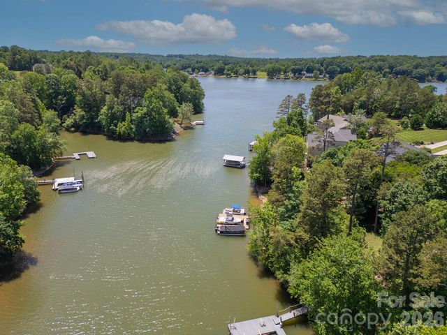 136 Oak Point Lane, Stony Point, NC 27028