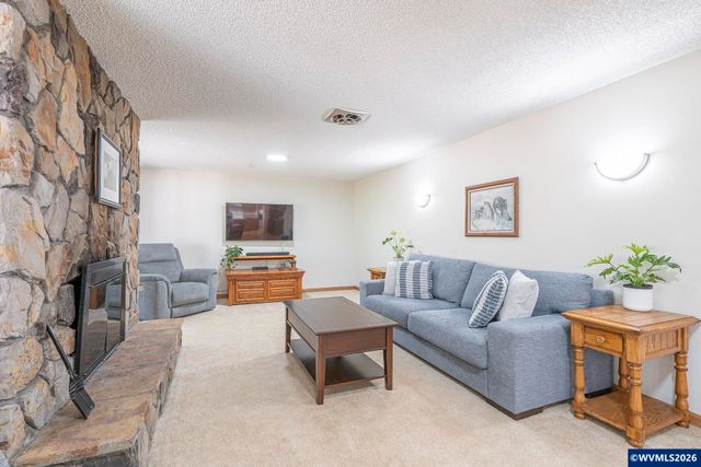 546 Bonnie Ct NW, Salem, OR 97304