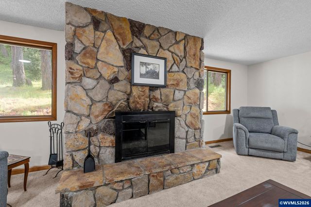 546 Bonnie Ct NW, Salem, OR 97304