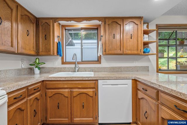546 Bonnie Ct NW, Salem, OR 97304