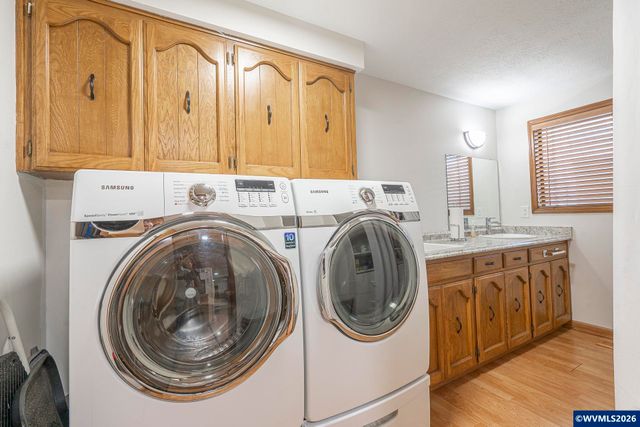 546 Bonnie Ct NW, Salem, OR 97304