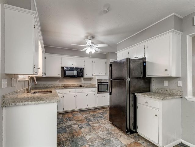 2013 Hardy Drive, Edmond, OK 73013