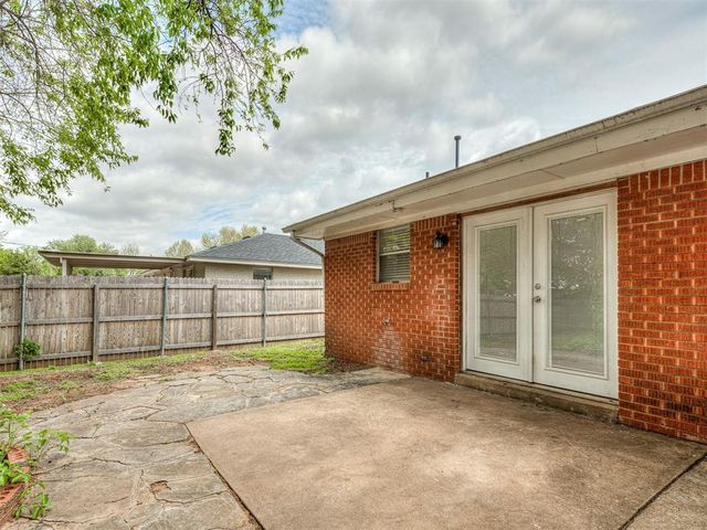 2013 Hardy Drive, Edmond, OK 73013
