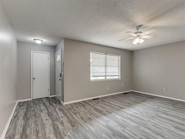 2013 Hardy Drive, Edmond, OK 73013