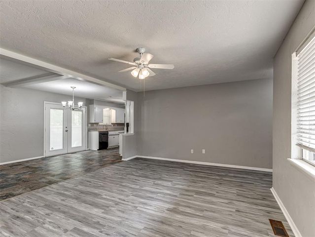 2013 Hardy Drive, Edmond, OK 73013