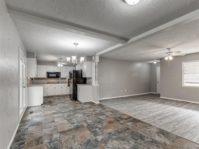 2013 Hardy Drive, Edmond, OK 73013