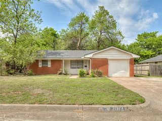 2013 Hardy Drive, Edmond, OK 73013