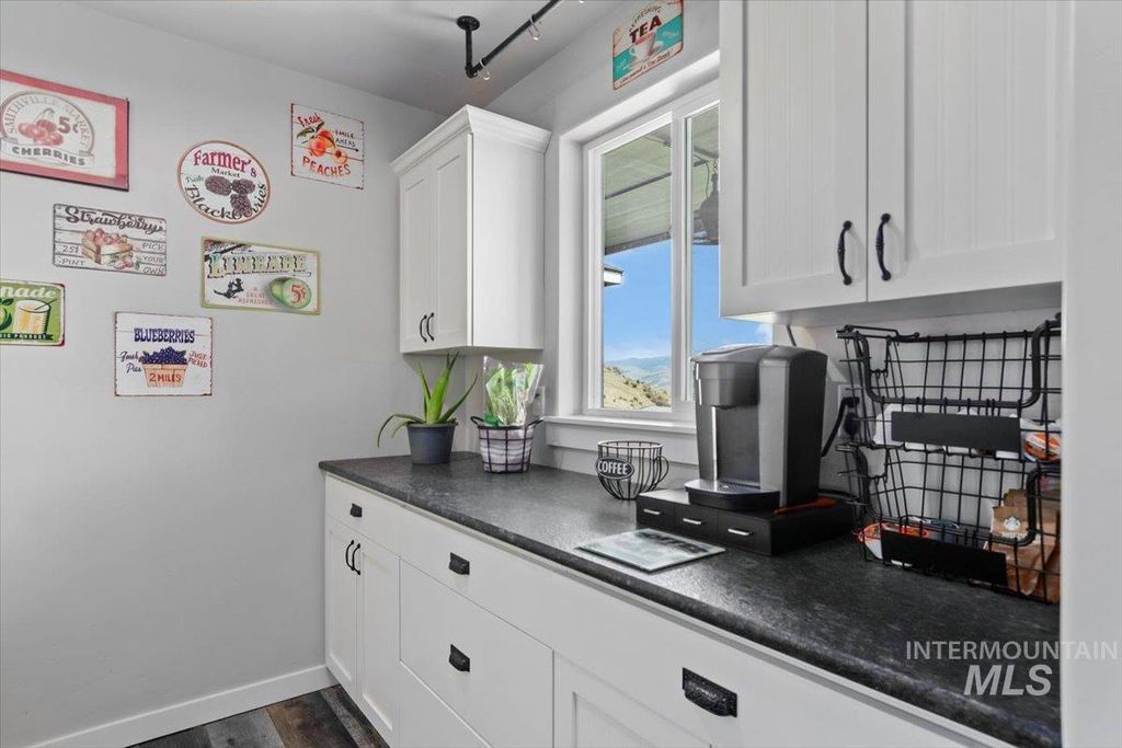 34 Deirdre Dr, Horseshoe Bend, ID 83629 photo 11