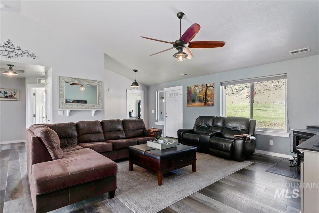 34 Deirdre Dr, Horseshoe Bend, ID 83629 photo 14